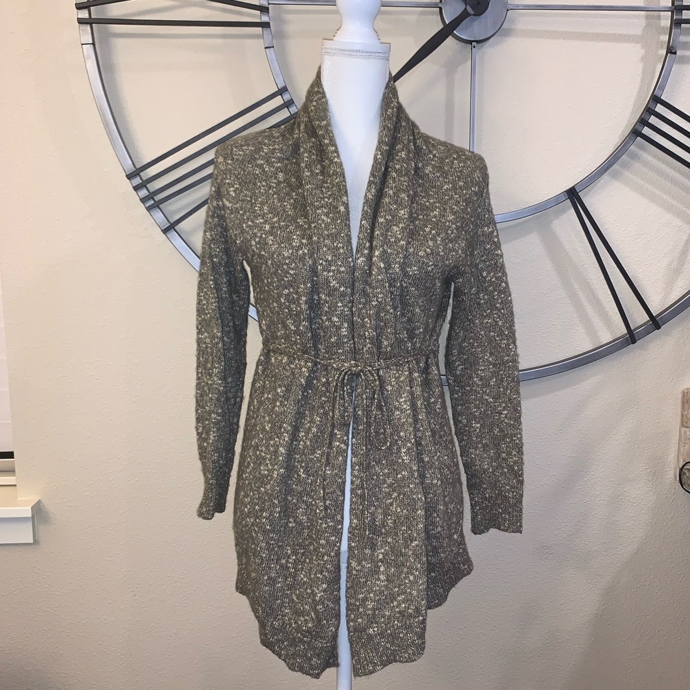 Tommy Bahama beautiful cardigan